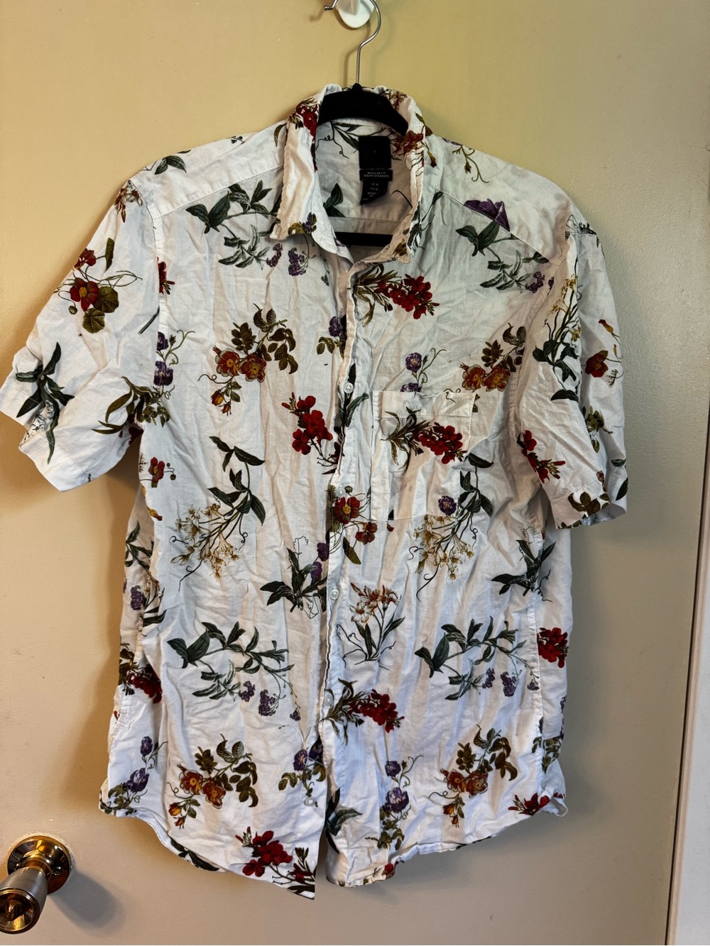 H&M White Short-Sleeve Floral Button-Down Shirt